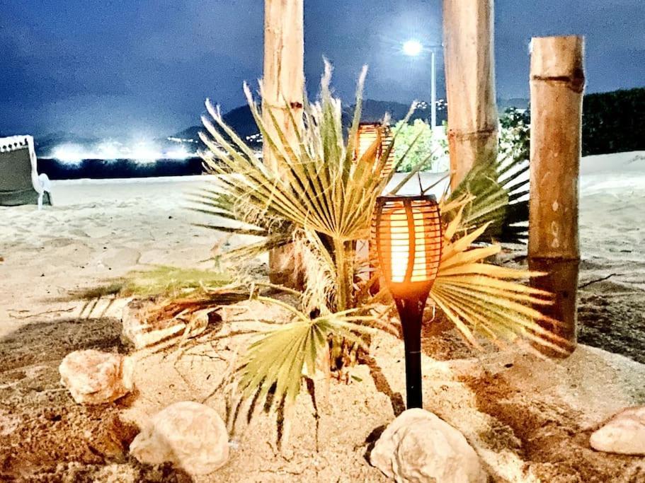 Villa Cocoon Sur La Plage Sandy Ground Exterior photo